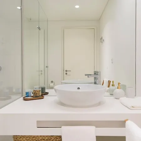 Urban Chic In The Heart Of Historic Apartment Lisbon