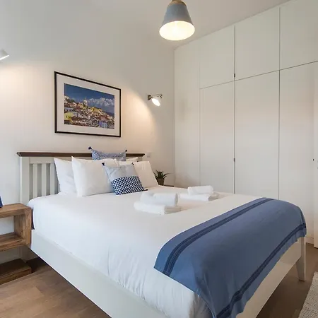 Urban Chic In The Heart Of Historic Apartment Lisbon